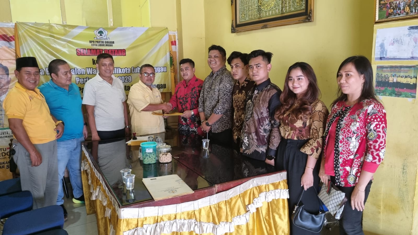 Berpotensi Jadi Cawawako Badai Ambil Formulir di Golkar